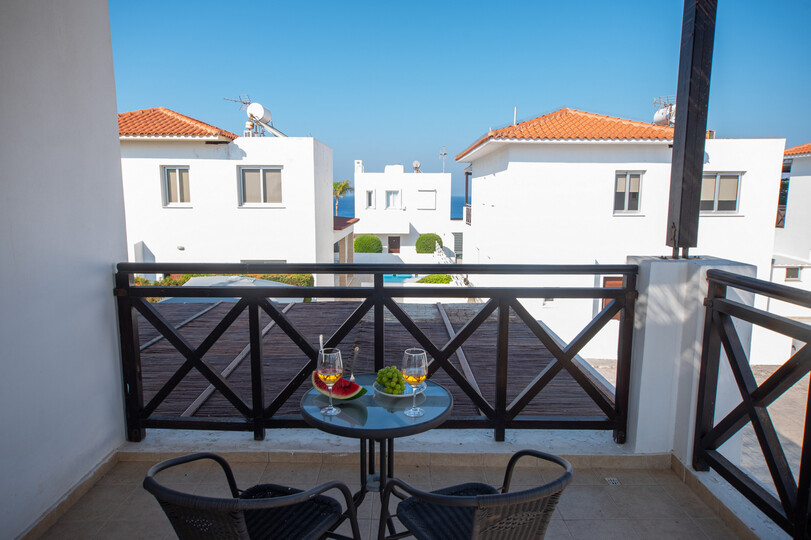 Najboljši vodnik za najem vaše luksuzne vile s 3 spalnicami na plaži, vila Famagusta 1020