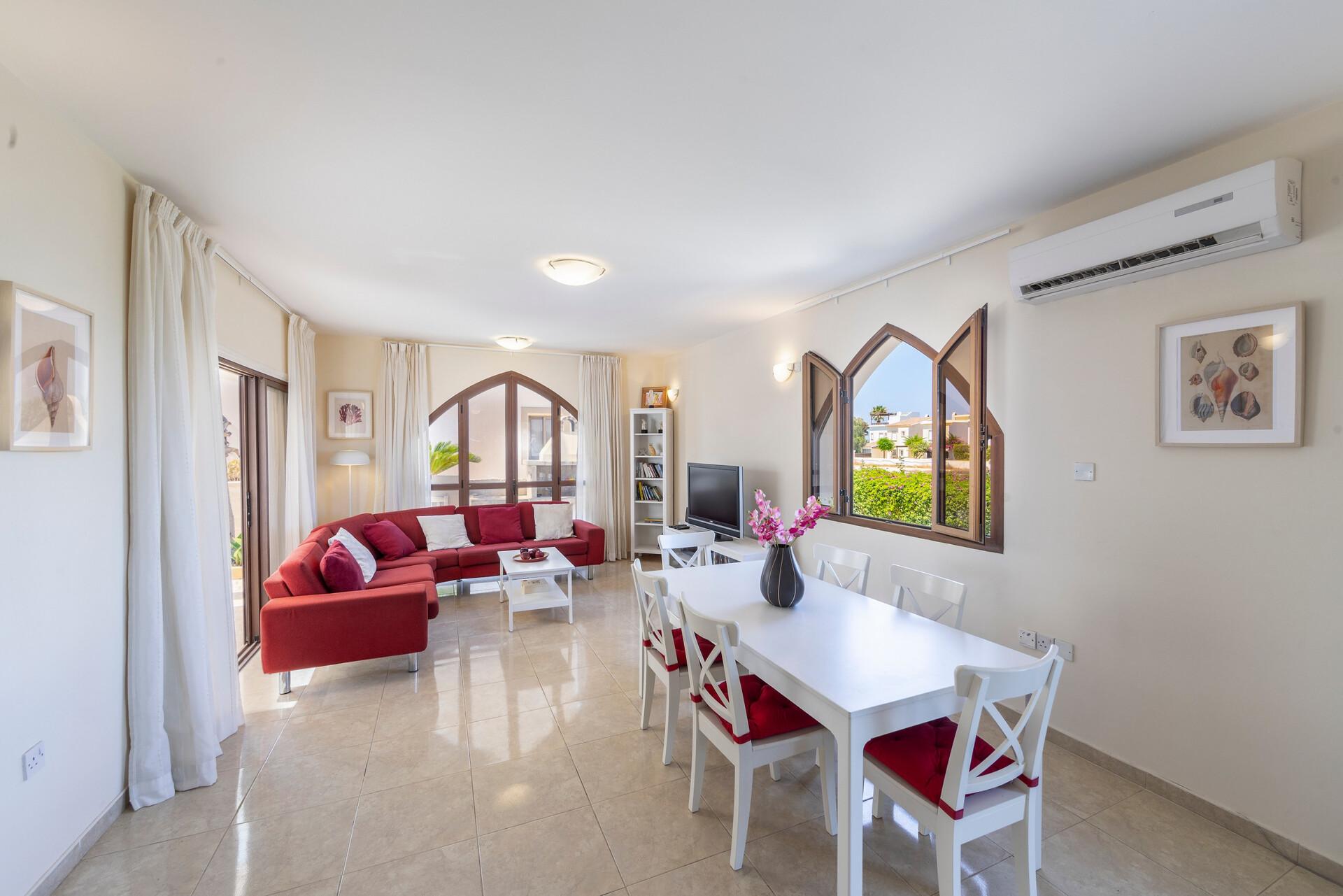 Vrhunski vodnik za najem vaše luksuzne vile s 4 spalnicami na plaži, vila Famagusta 1022