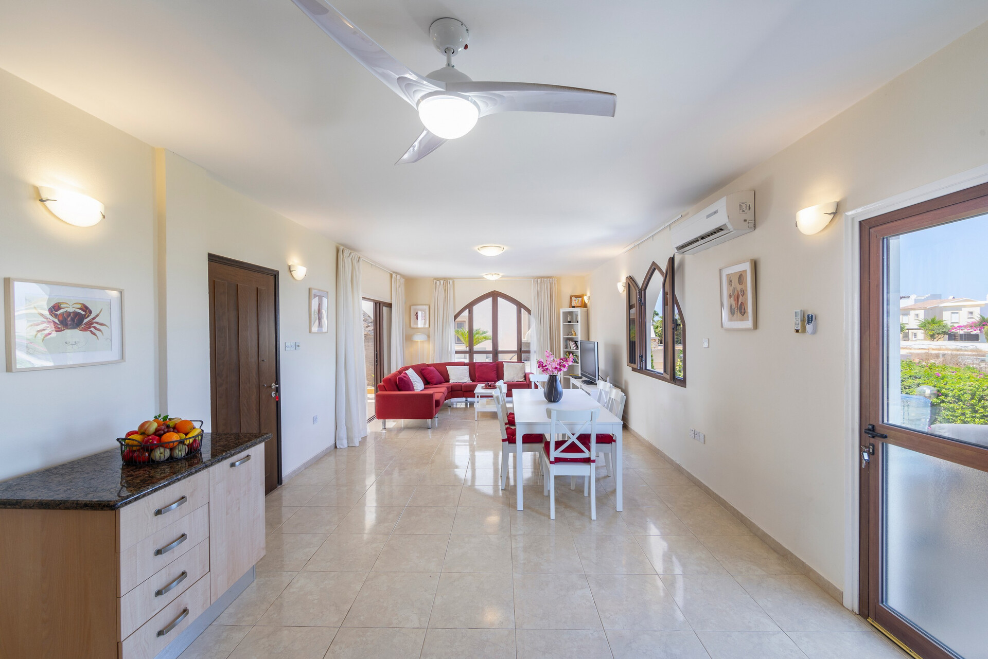 Vrhunski vodnik za najem vaše luksuzne vile s 4 spalnicami na plaži, vila Famagusta 1022