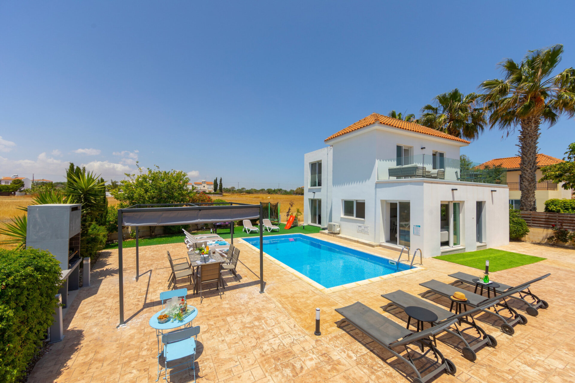 Vam in vaši družini bo všeč ta vila v bližini čudovitega mesta Famagusta, Famagusta Villa 1023