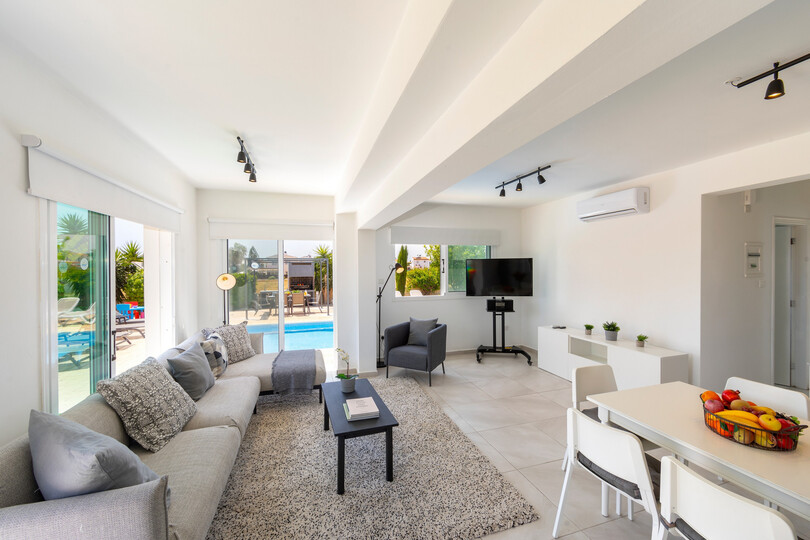 Vam in vaši družini bo všeč ta vila v bližini čudovitega mesta Famagusta, Famagusta Villa 1023