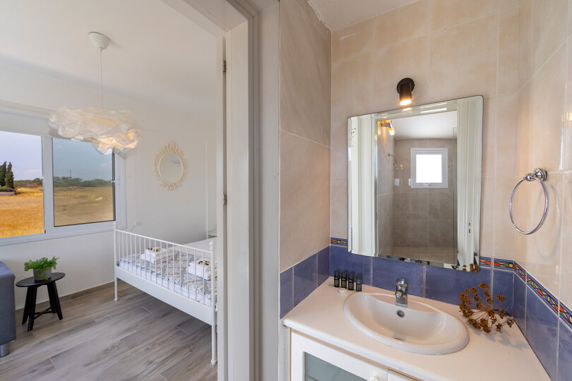 Vam in vaši družini bo všeč ta vila v bližini čudovitega mesta Famagusta, Famagusta Villa 1023