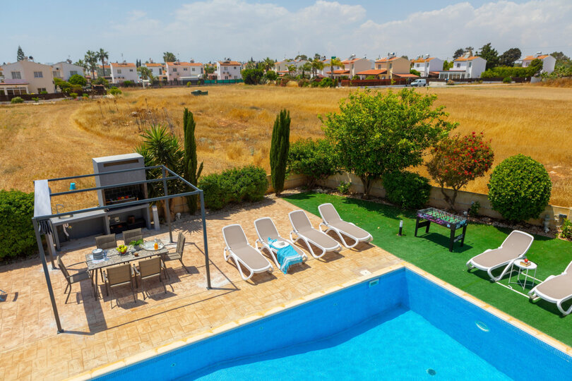 Vam in vaši družini bo všeč ta vila v bližini čudovitega mesta Famagusta, Famagusta Villa 1023