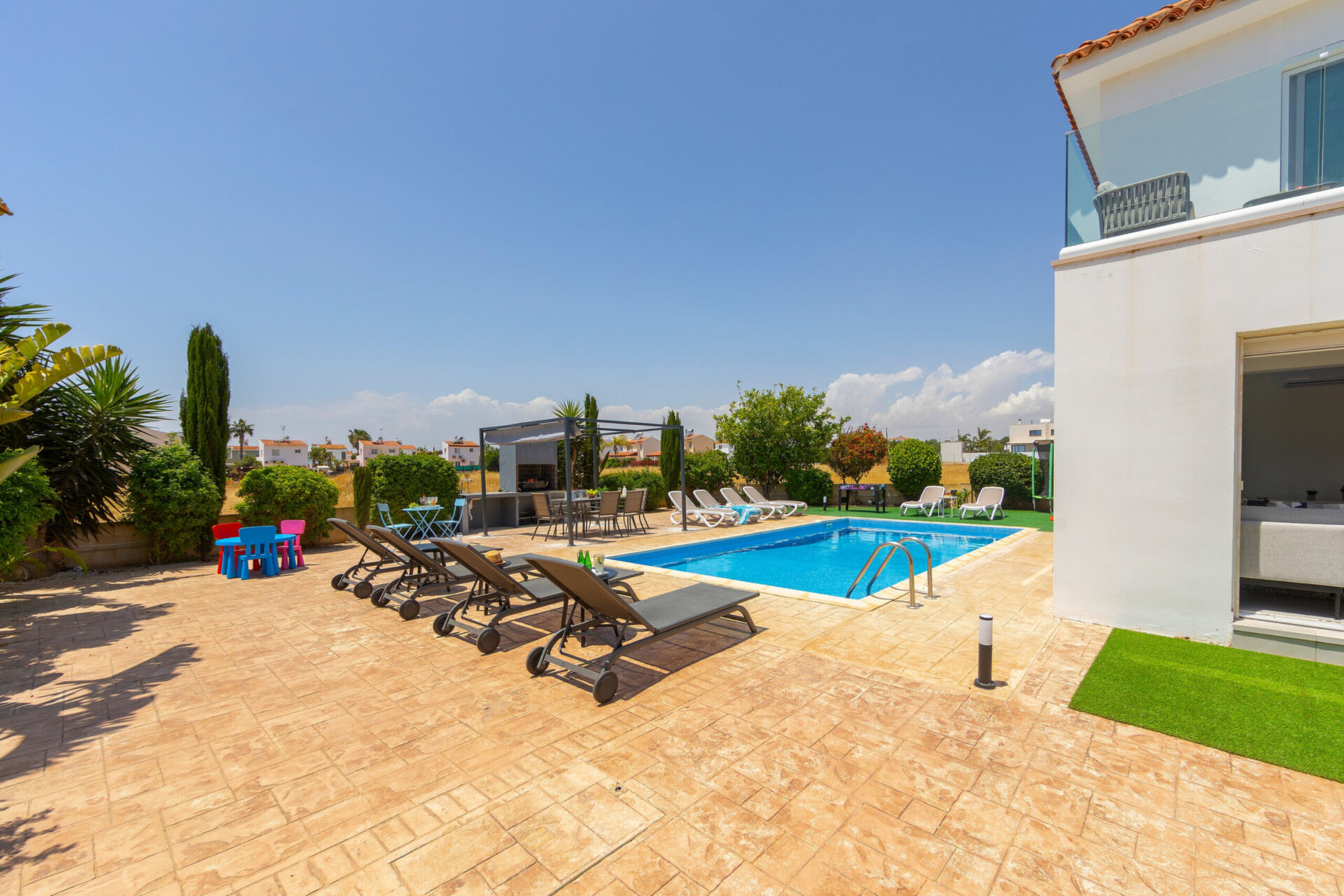 Vam in vaši družini bo všeč ta vila v bližini čudovitega mesta Famagusta, Famagusta Villa 1023
