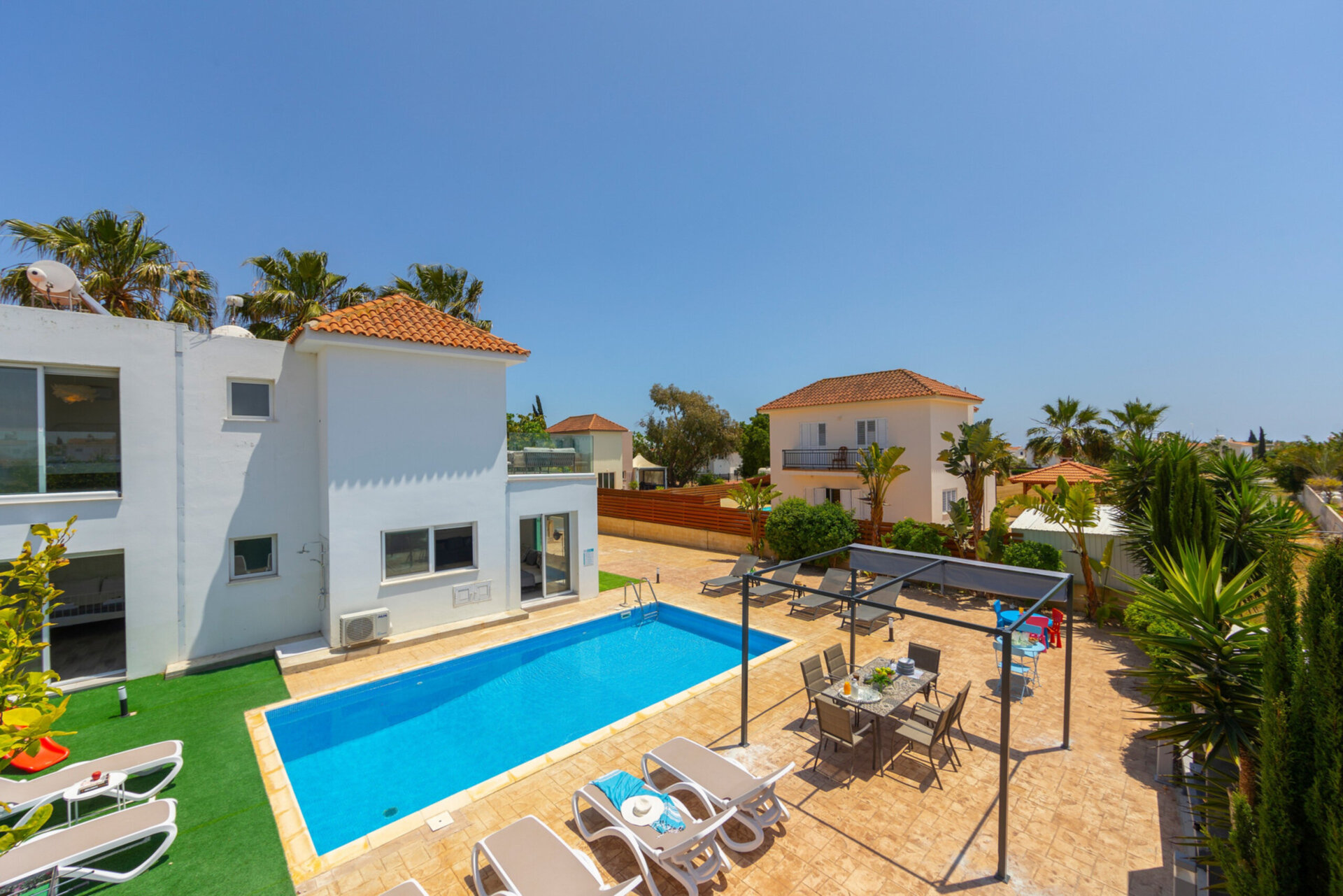 Vam in vaši družini bo všeč ta vila v bližini čudovitega mesta Famagusta, Famagusta Villa 1023