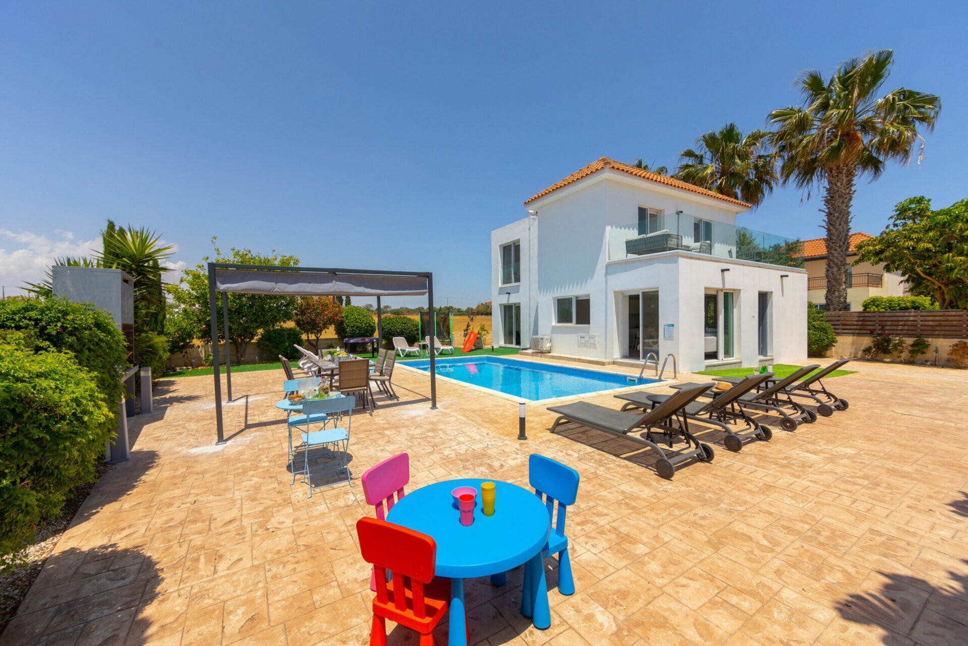 Vam in vaši družini bo všeč ta vila v bližini čudovitega mesta Famagusta, Famagusta Villa 1023