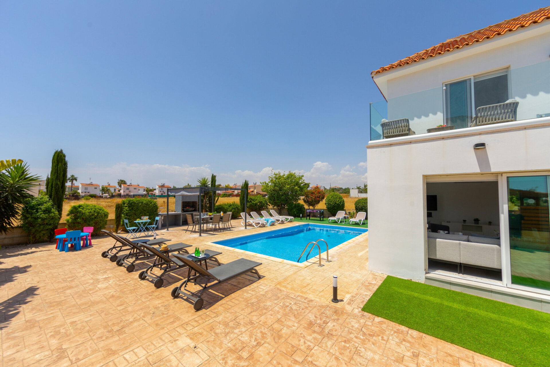 Vam in vaši družini bo všeč ta vila v bližini čudovitega mesta Famagusta, Famagusta Villa 1023