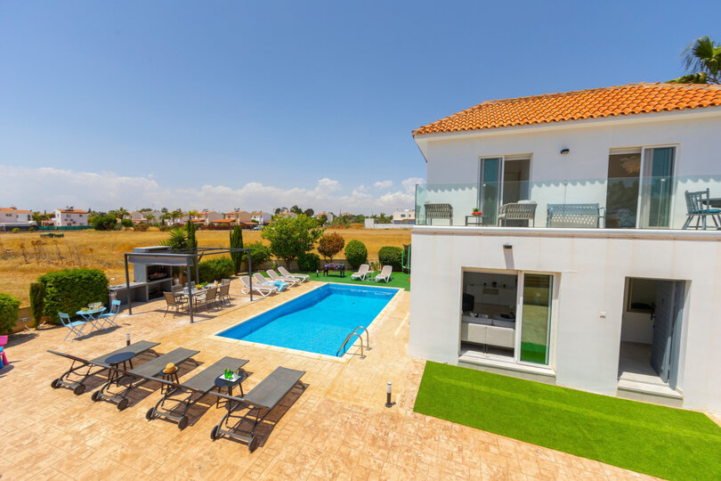 Vam in vaši družini bo všeč ta vila v bližini čudovitega mesta Famagusta, Famagusta Villa 1023