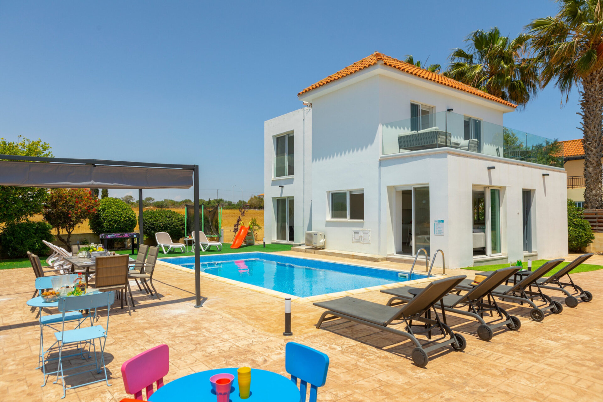 Vam in vaši družini bo všeč ta vila v bližini čudovitega mesta Famagusta, Famagusta Villa 1023