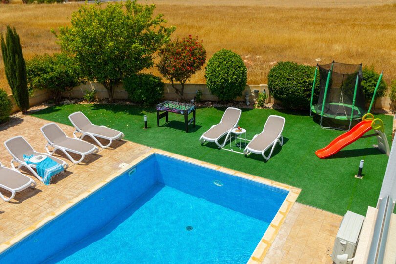 Vam in vaši družini bo všeč ta vila v bližini čudovitega mesta Famagusta, Famagusta Villa 1023