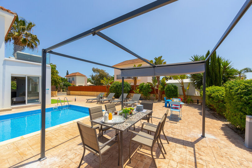 Vam in vaši družini bo všeč ta vila v bližini čudovitega mesta Famagusta, Famagusta Villa 1023