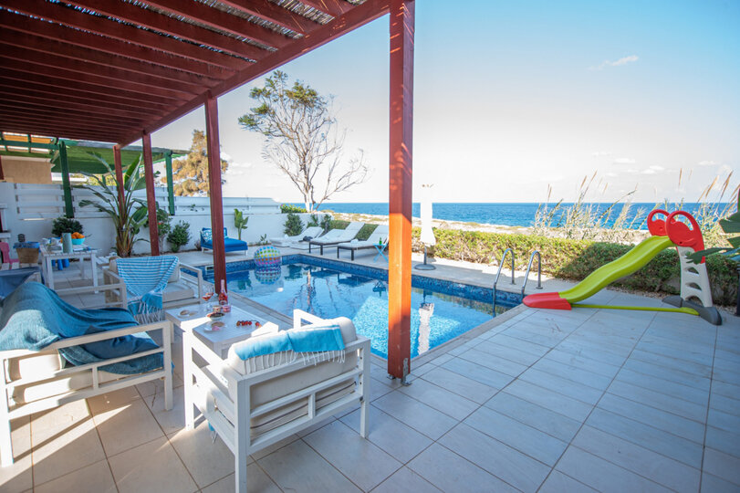 Skrivnost uživanja v vili s 5 zvezdicami blizu plaže v Famagusti, vila Famagusta 1025