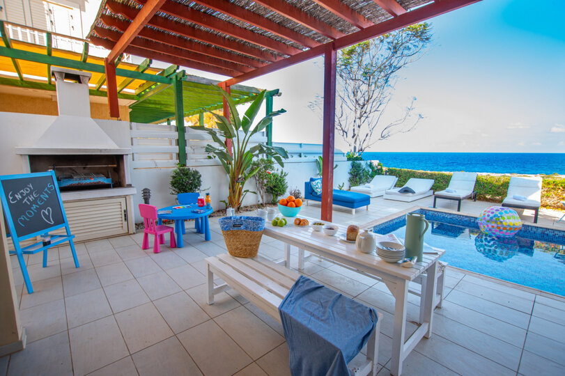 Skrivnost uživanja v vili s 5 zvezdicami blizu plaže v Famagusti, vila Famagusta 1025