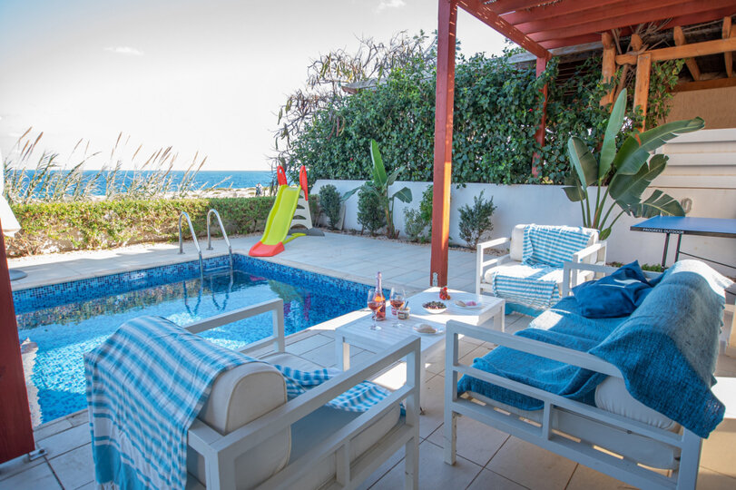 Skrivnost uživanja v vili s 5 zvezdicami blizu plaže v Famagusti, vila Famagusta 1025
