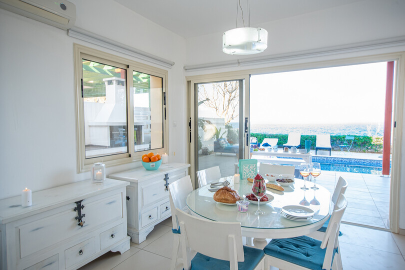 Skrivnost uživanja v vili s 5 zvezdicami blizu plaže v Famagusti, vila Famagusta 1025