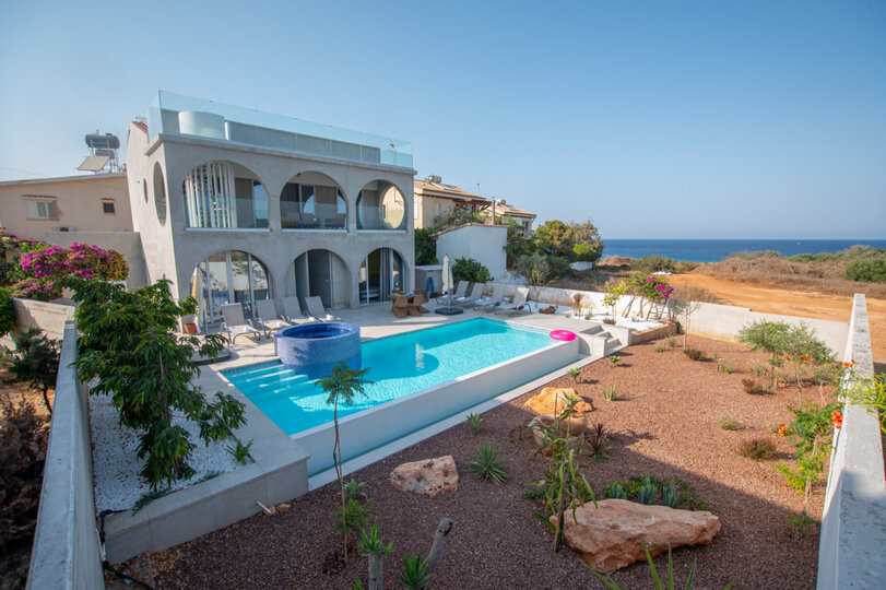 Skrivnost uživanja v vili s 5 zvezdicami blizu plaže v Famagusti, vila Famagusta 1024
