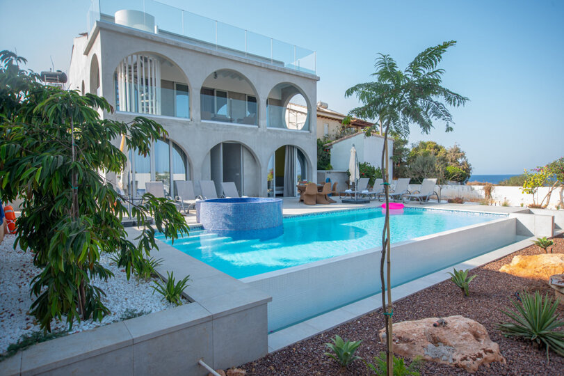 Skrivnost uživanja v vili s 5 zvezdicami blizu plaže v Famagusti, vila Famagusta 1024
