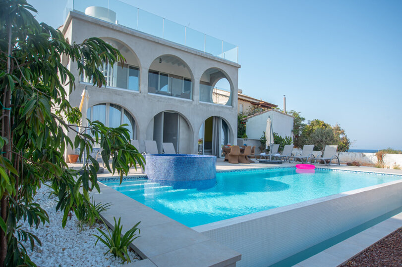 Skrivnost uživanja v vili s 5 zvezdicami blizu plaže v Famagusti, vila Famagusta 1024