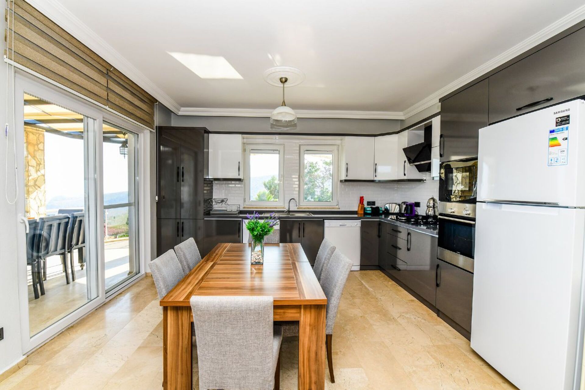 Všeč vam bo ta luksuzna vila s 4 spalnicami, Fethiye Villa 1005