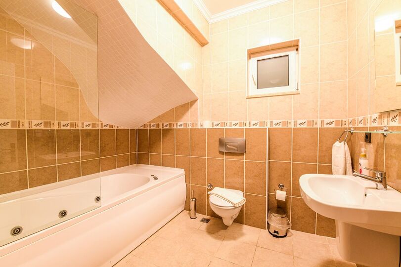 Všeč vam bo ta luksuzna vila s 4 spalnicami, Fethiye Villa 1005
