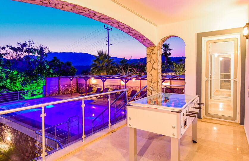 Všeč vam bo ta luksuzna vila s 4 spalnicami, Fethiye Villa 1005