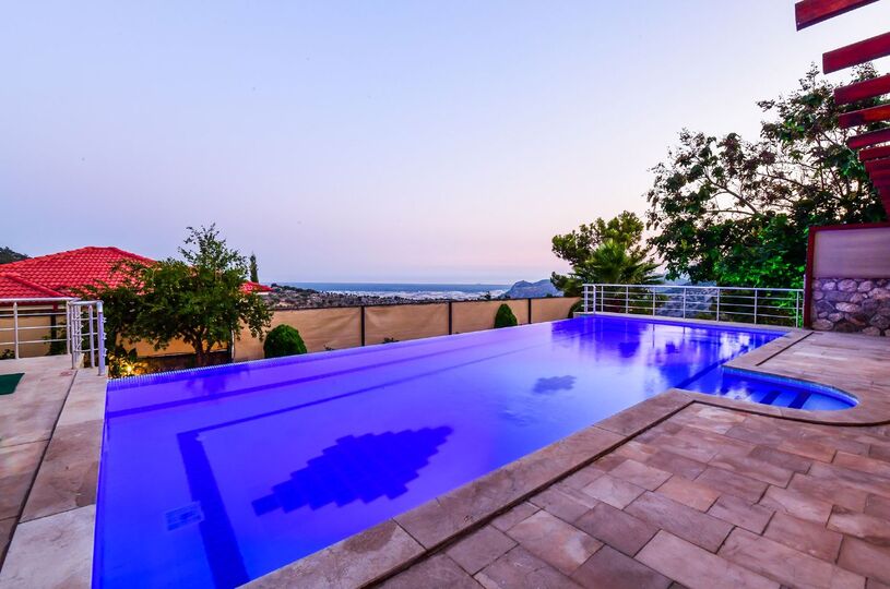 Všeč vam bo ta luksuzna vila s 4 spalnicami, Fethiye Villa 1005