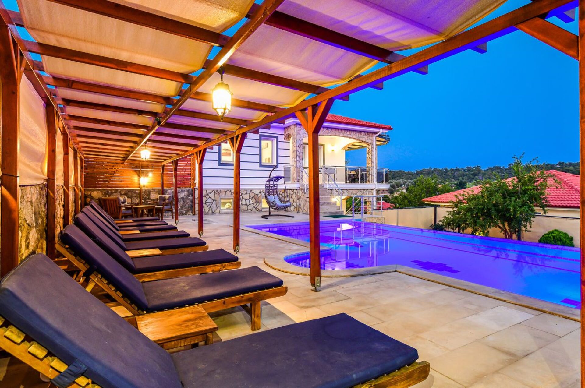 Všeč vam bo ta luksuzna vila s 4 spalnicami, Fethiye Villa 1005