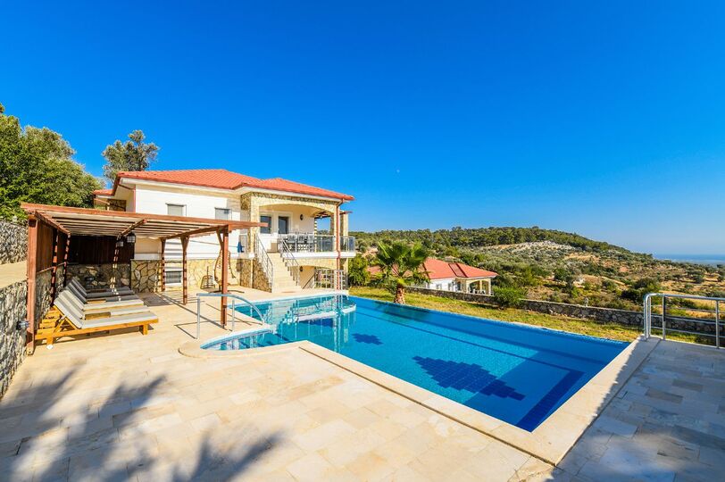 Ekskluzivna vila s 3 spalnicami in pogledom na plažo Patara, vila Fethiye 1007