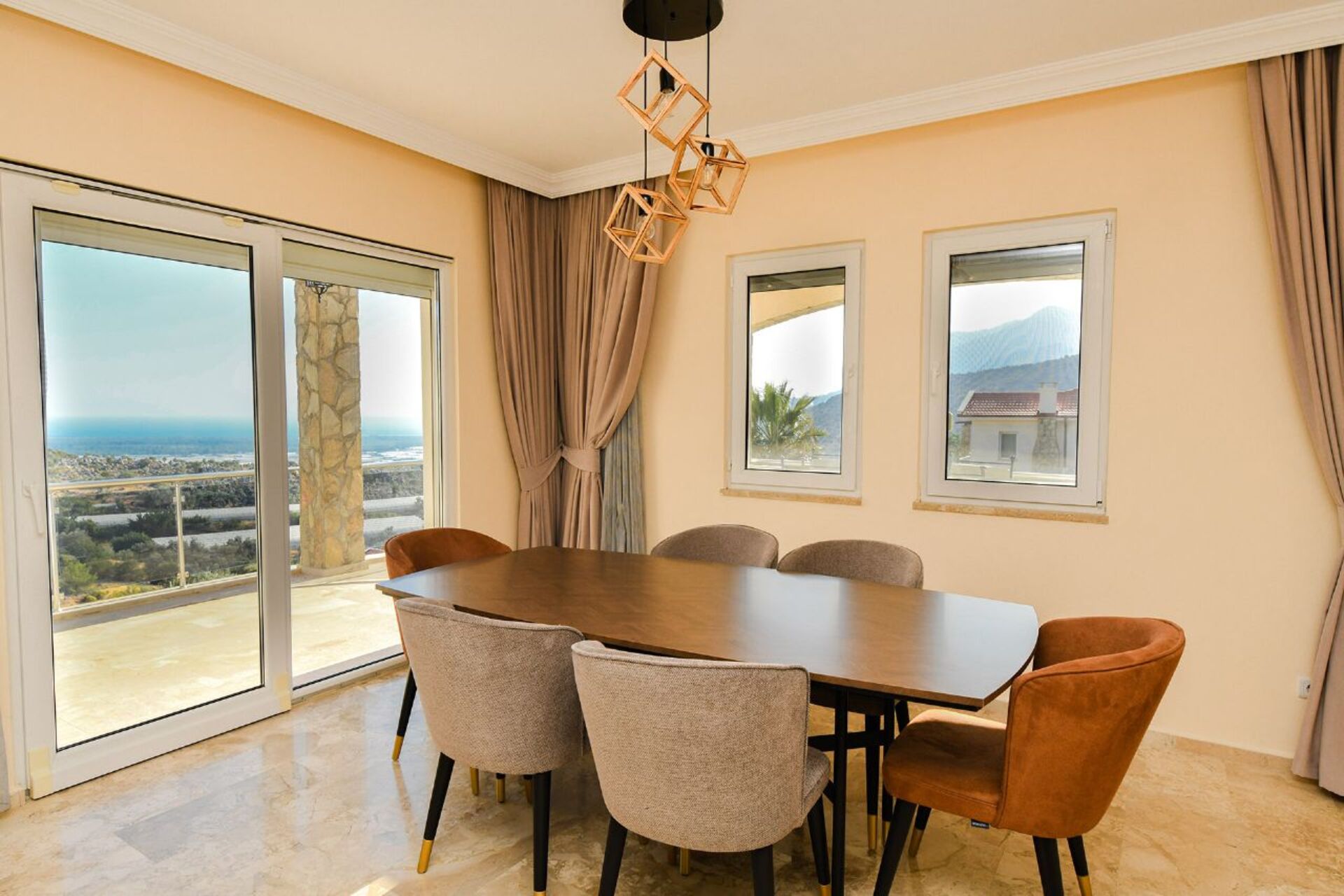 Ekskluzivna vila s 3 spalnicami in pogledom na plažo Patara, vila Fethiye 1007