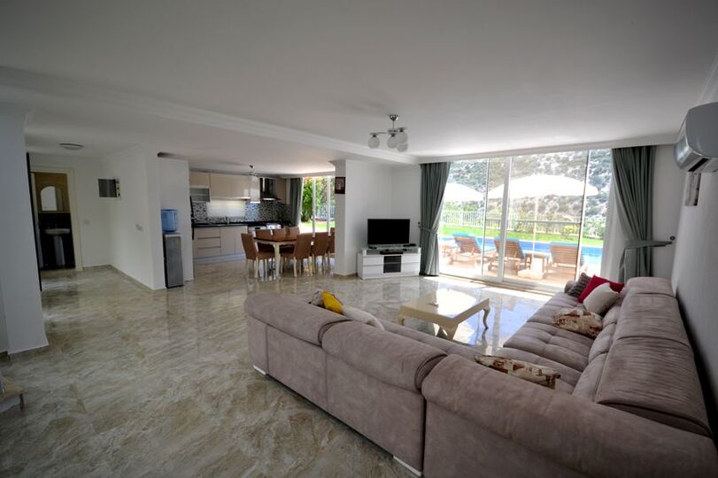 Najemite svojo luksuzno vilo s 4 spalnicami, Kalkan Villa 1071