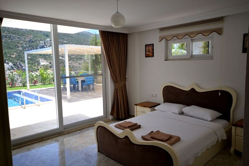 Najemite svojo luksuzno vilo s 4 spalnicami, Kalkan Villa 1071