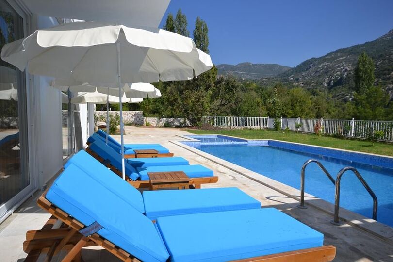 Najemite svojo luksuzno vilo s 4 spalnicami, Kalkan Villa 1071
