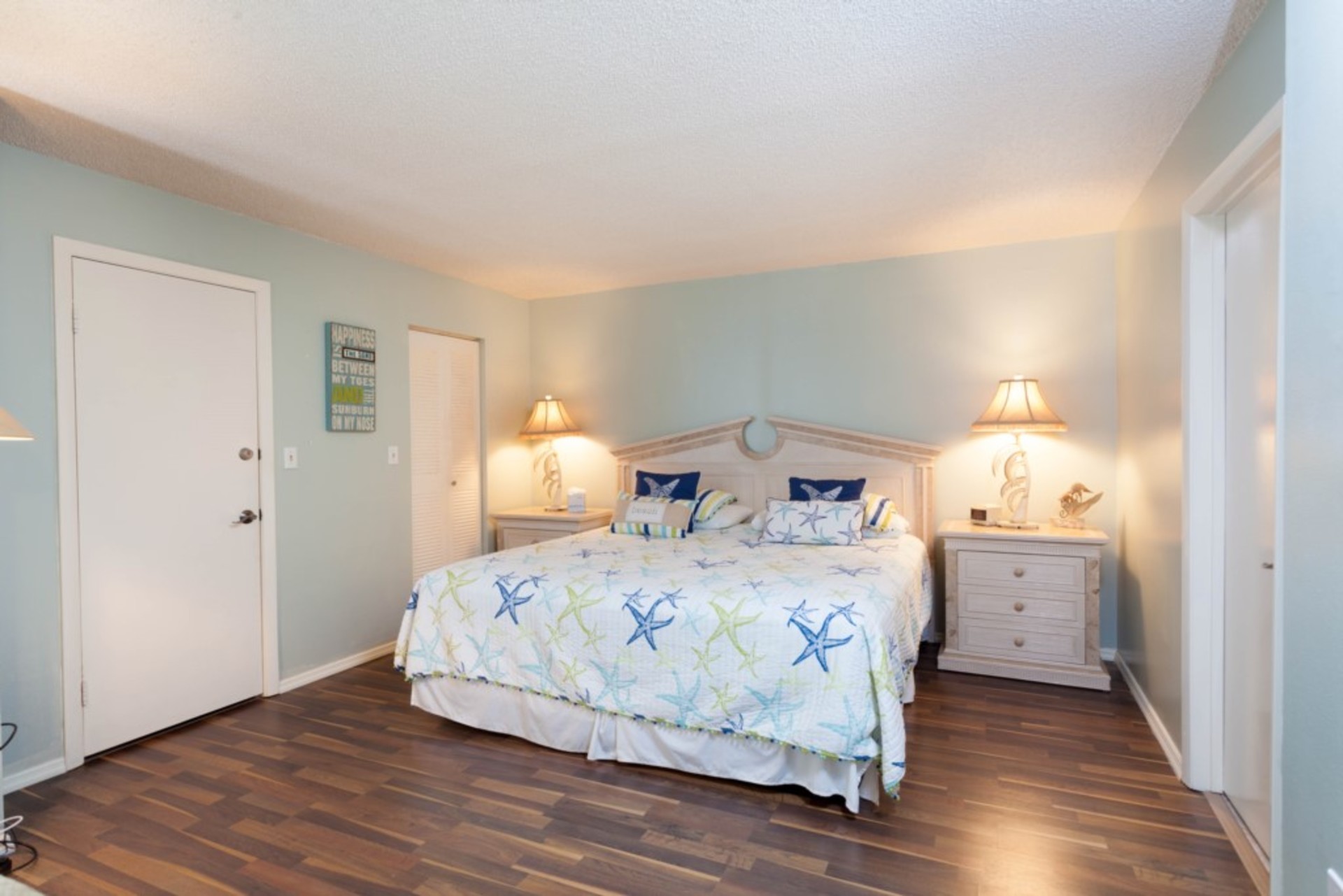 Luksuzno stanovanje v sodobnem slogu na plaži Bonita, Florida Condo 5953