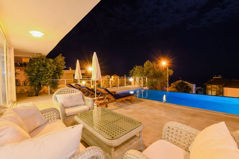Vrhunska vila z osupljivim razgledom, Antalya Villa 1072
