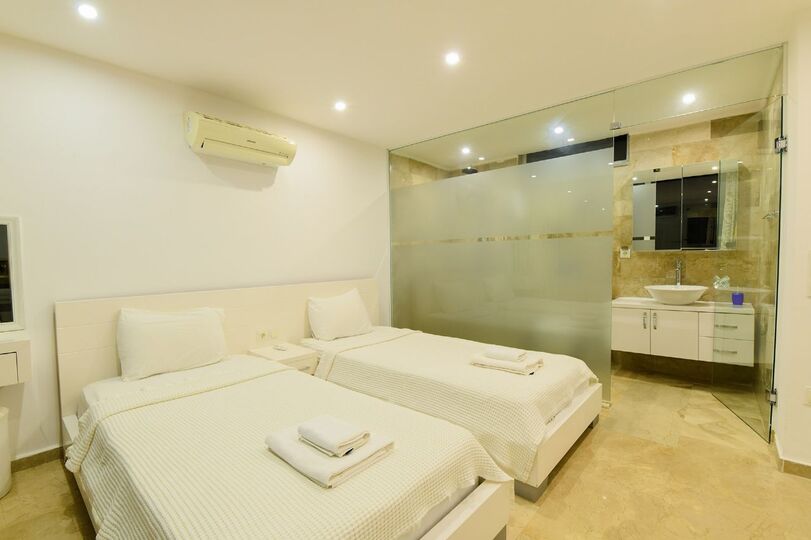 Vrhunska vila z osupljivim razgledom, Antalya Villa 1072