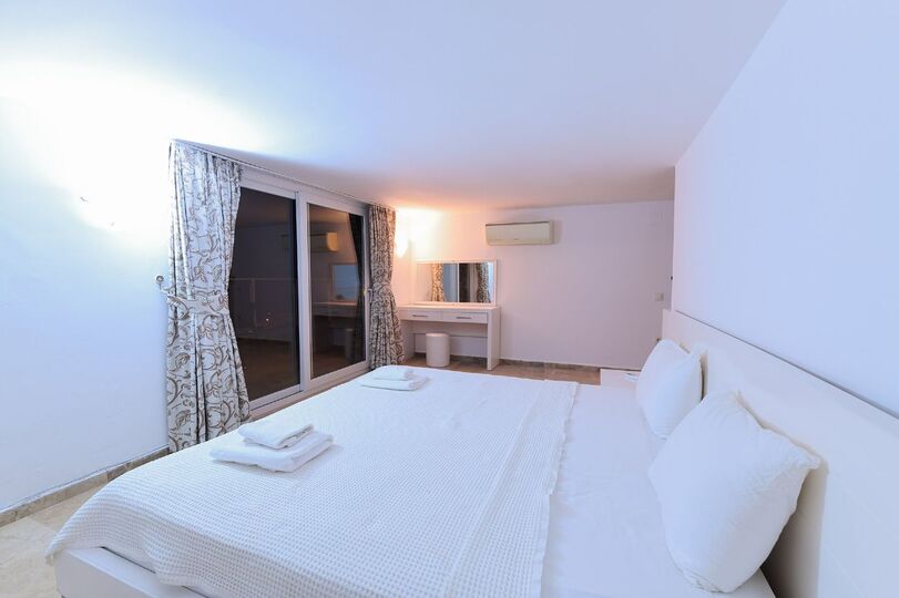 Vrhunska vila z osupljivim razgledom, Antalya Villa 1072