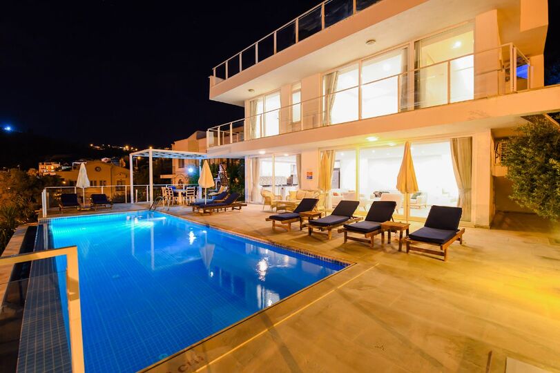 Vrhunska vila z osupljivim razgledom, Antalya Villa 1072