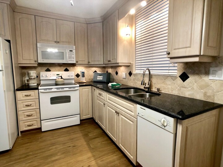 Ultimate 1-sobno stanovanje na plaži Bonita, Florida Condo 5945