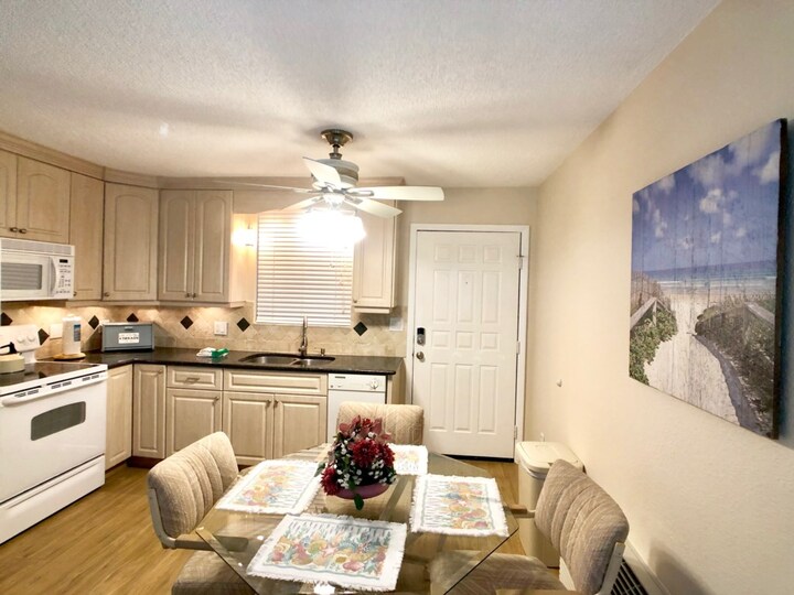 Ultimate 1-sobno stanovanje na plaži Bonita, Florida Condo 5945
