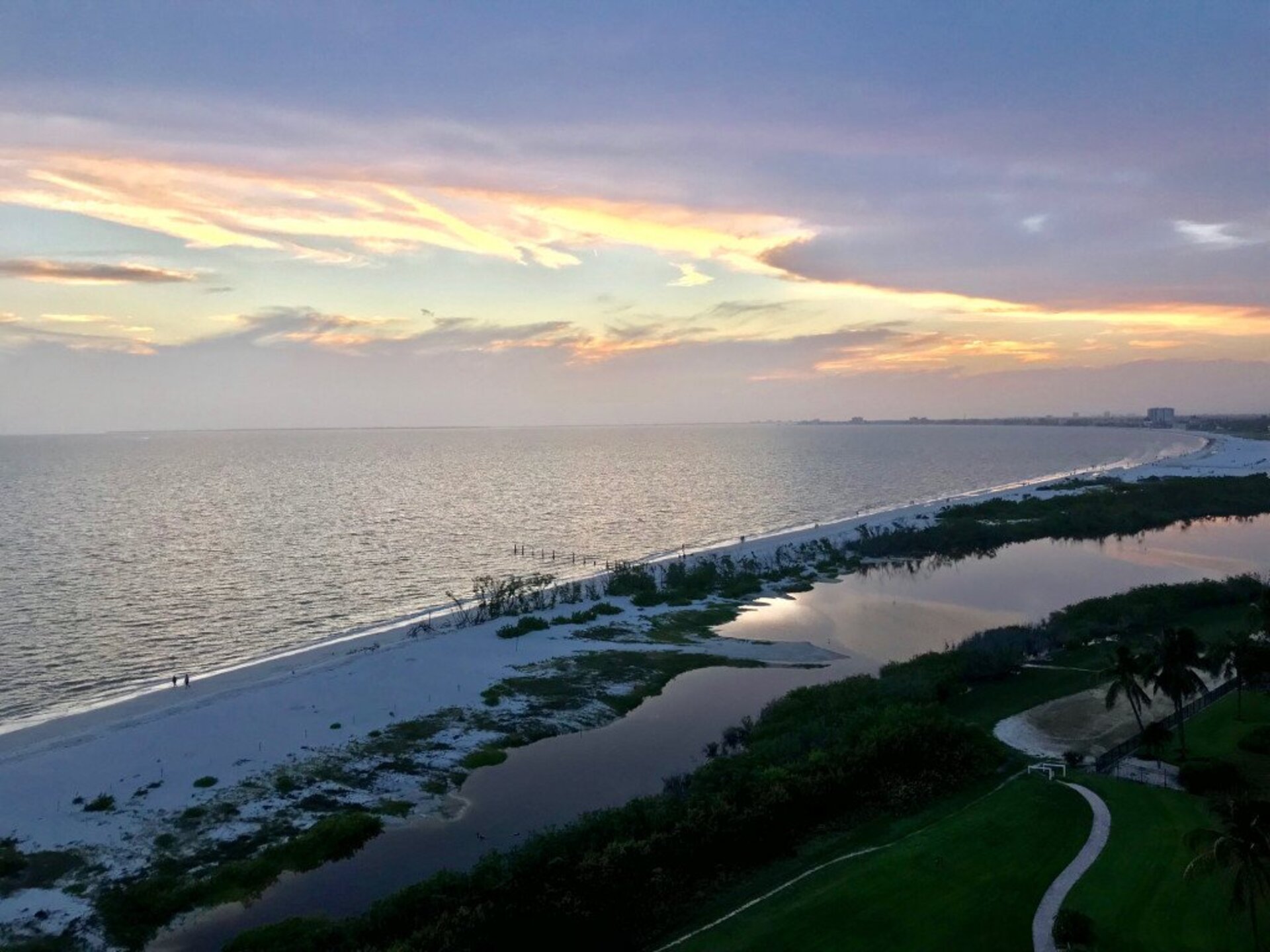 Stanovanje s 5 zvezdicami v enem najprestižnejših območij v Estero Beach & Tennis, Florida Condo 5946