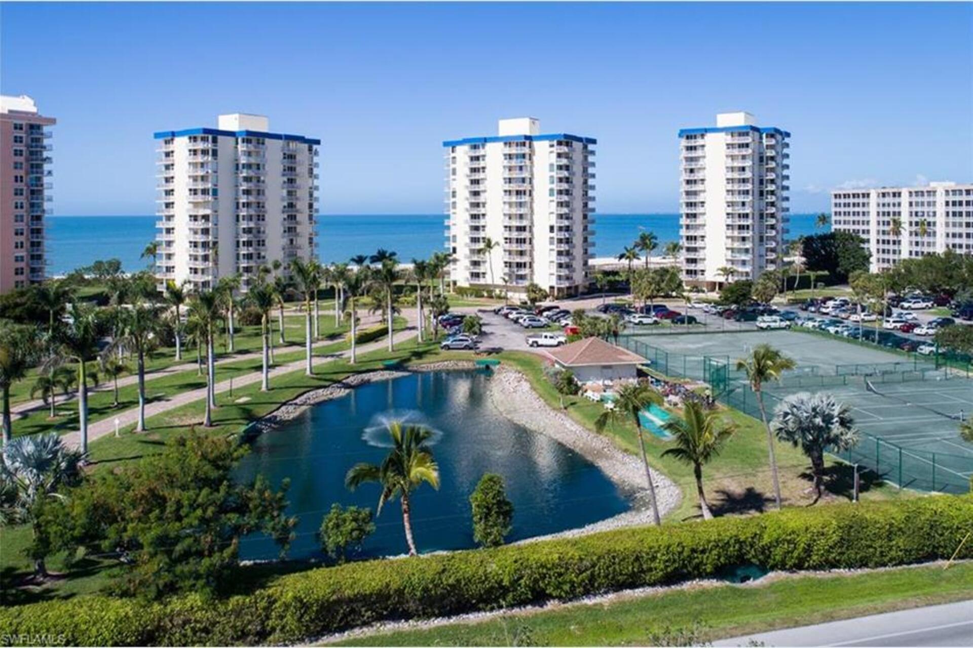 Stanovanje s 5 zvezdicami v enem najprestižnejših območij v Estero Beach & Tennis, Florida Condo 5946