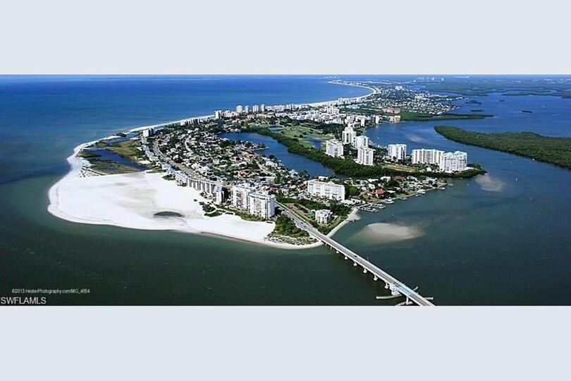 Stanovanje s 5 zvezdicami v enem najprestižnejših območij v Estero Beach & Tennis, Florida Condo 5946