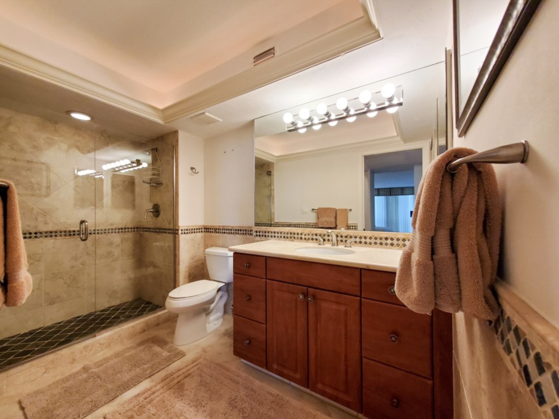 Ultimate 2-sobno stanovanje na Sea Isles, Florida Condo 5947
