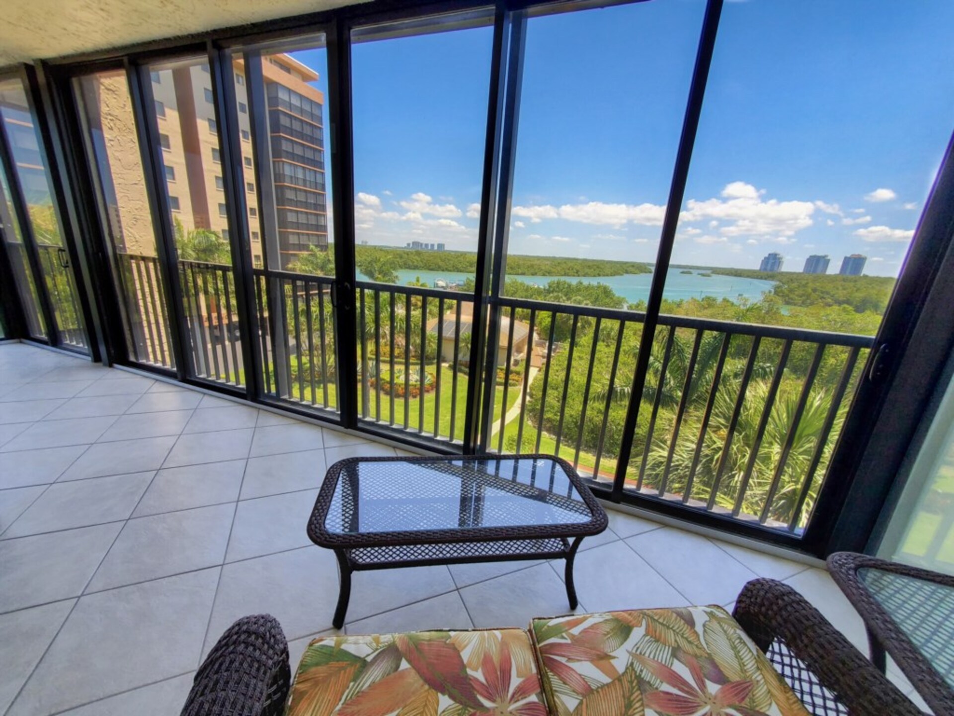 Ultimate 2-sobno stanovanje na Sea Isles, Florida Condo 5947
