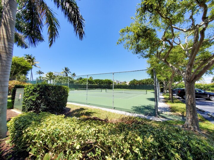 Ultimate 2-sobno stanovanje na Sea Isles, Florida Condo 5947