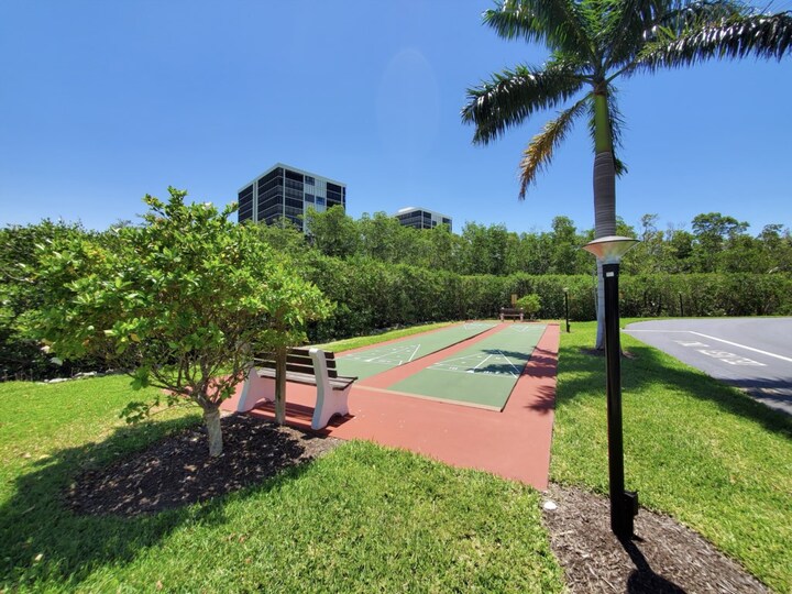 Ultimate 2-sobno stanovanje na Sea Isles, Florida Condo 5947