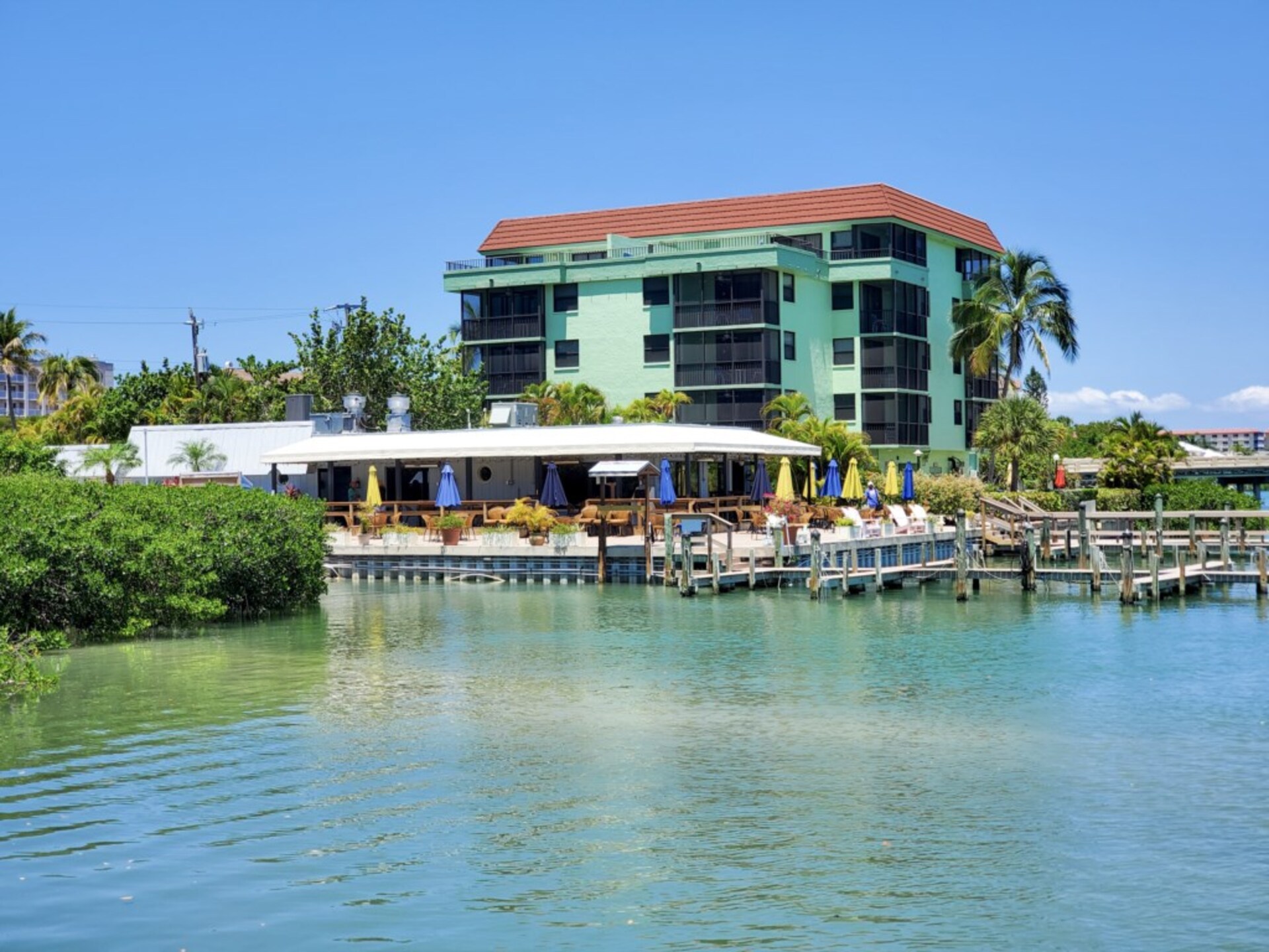 Ultimate 2-sobno stanovanje na Sea Isles, Florida Condo 5947