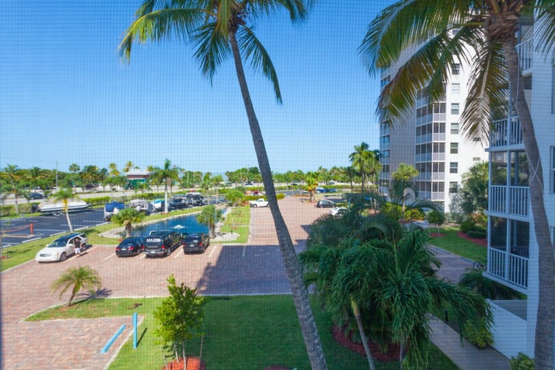Ekskluzivno stanovanje v enem najprestižnejših letovišč, Bonita Beach, Florida Condo 5948