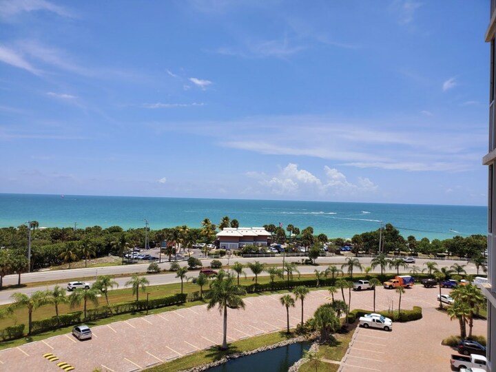 Ekskluzivno stanovanje v enem najprestižnejših letovišč, Bonita Beach, Florida Condo 5949