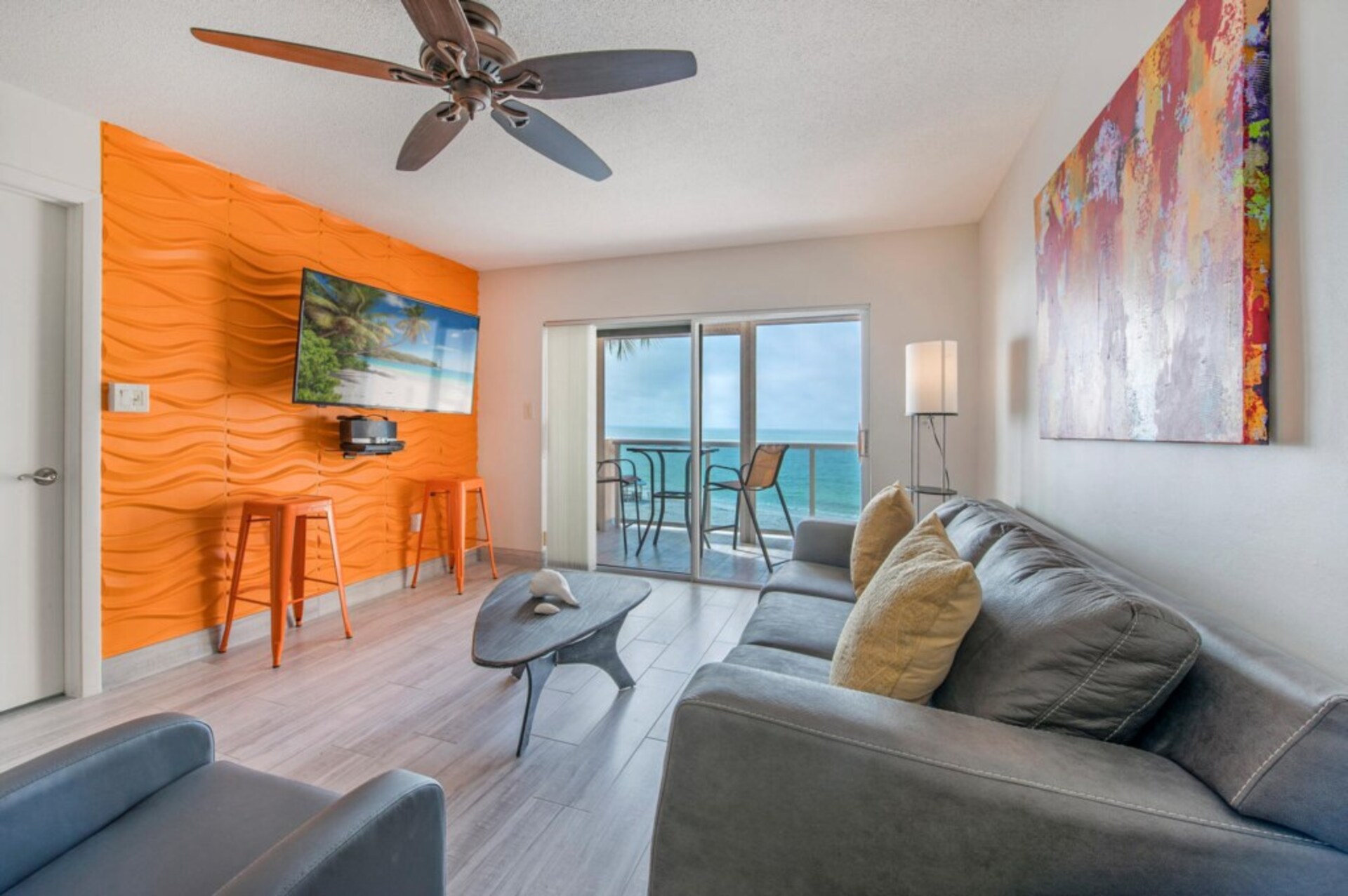 Stanovanje s 5 zvezdicami v enem najprestižnejših območij v Leonardo Arms, Florida Condo 5950
